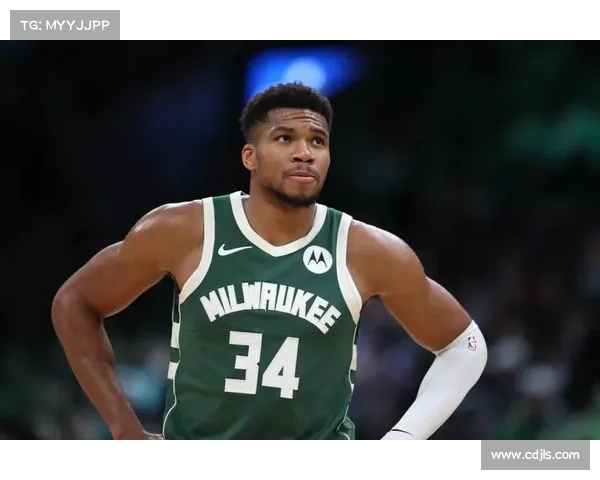NBA全明星队长爆发,“字母哥”30分钟砍下50+13 NBA全明星队长爆发,“字母哥”30分钟砍下50+13